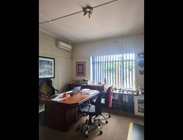 BUSINESS FOR SALE IN MALVERN EAST EXT